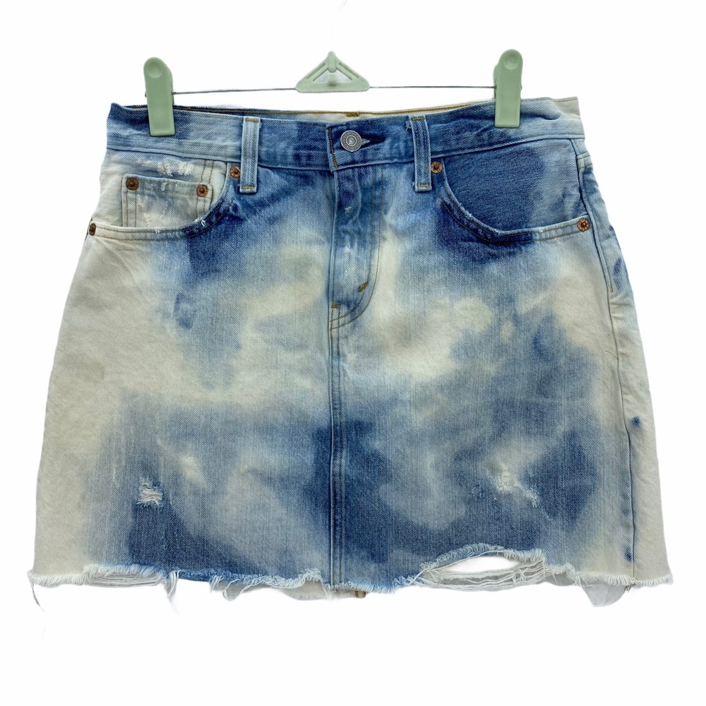 Levi’s- Orange Tab Bleached Denim Mini Skirt